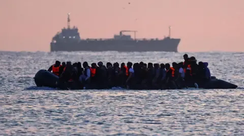 First Migrant Returned to France Under Fresh Exchange Agreement